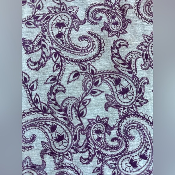 LuLaRoe Purple Paisley Patrick T-Shirt - Picture 2 of 3